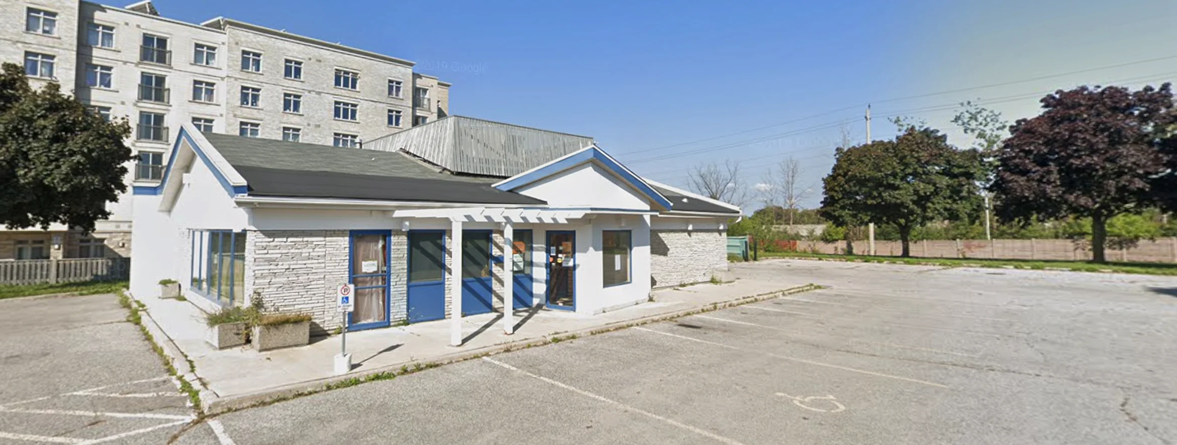 Exterior view of Jamia Masjid Sayyidah Zainab Ajax building